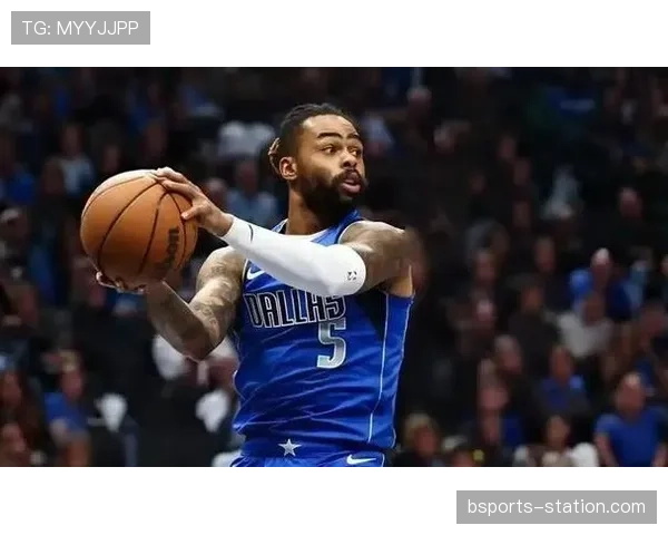 拉塞尔开放式挡拆主导防守节奏，碾压同期内线竞争对手