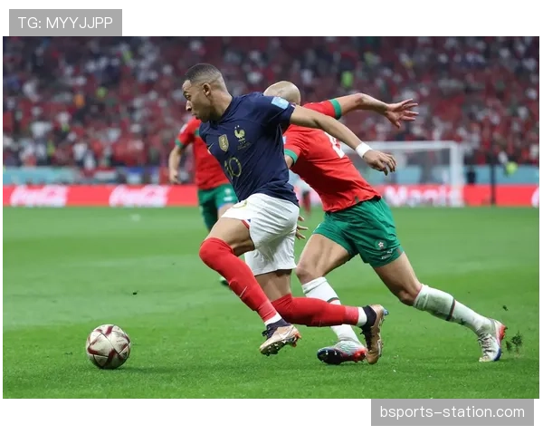 C罗真的只会进球？战术贡献与场上角色深度分析