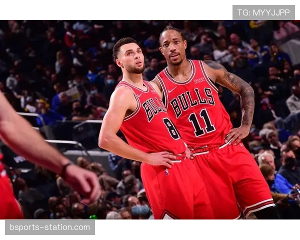 公牛德罗赞持续以单打中投主导，拉文三分拉开空间